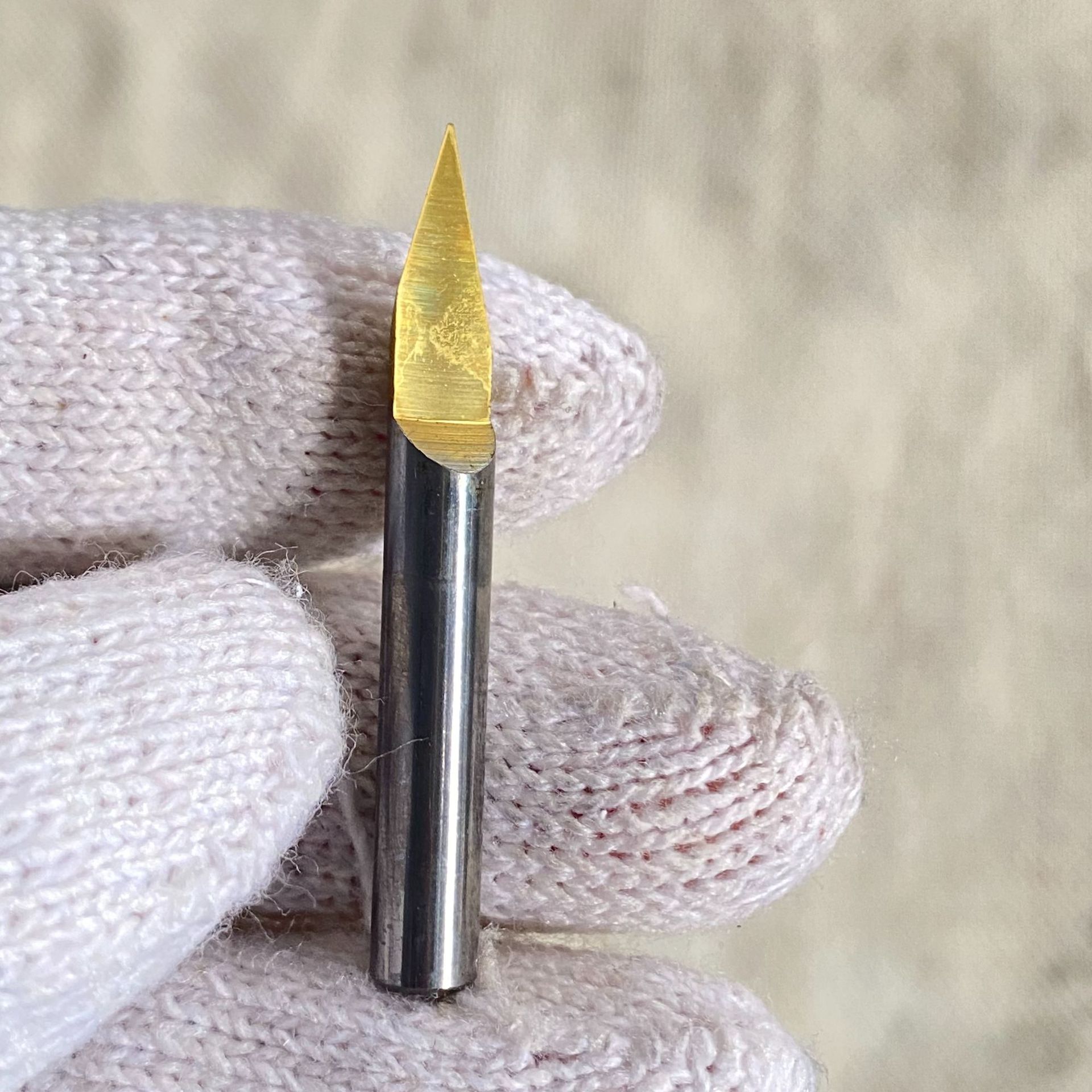 6mm金黄色钛涂层金属平底尖刀生产代加工雕刻机钨钢刀具源头厂家