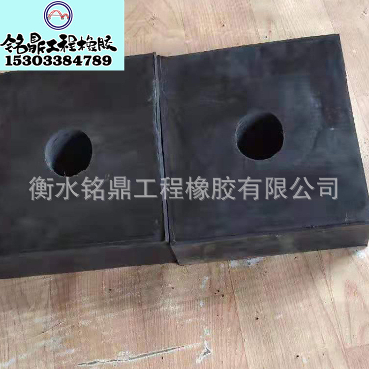 减震橡胶块 黑色工业橡胶板高温耐磨防撞缓冲降噪减震块 楔形垫块