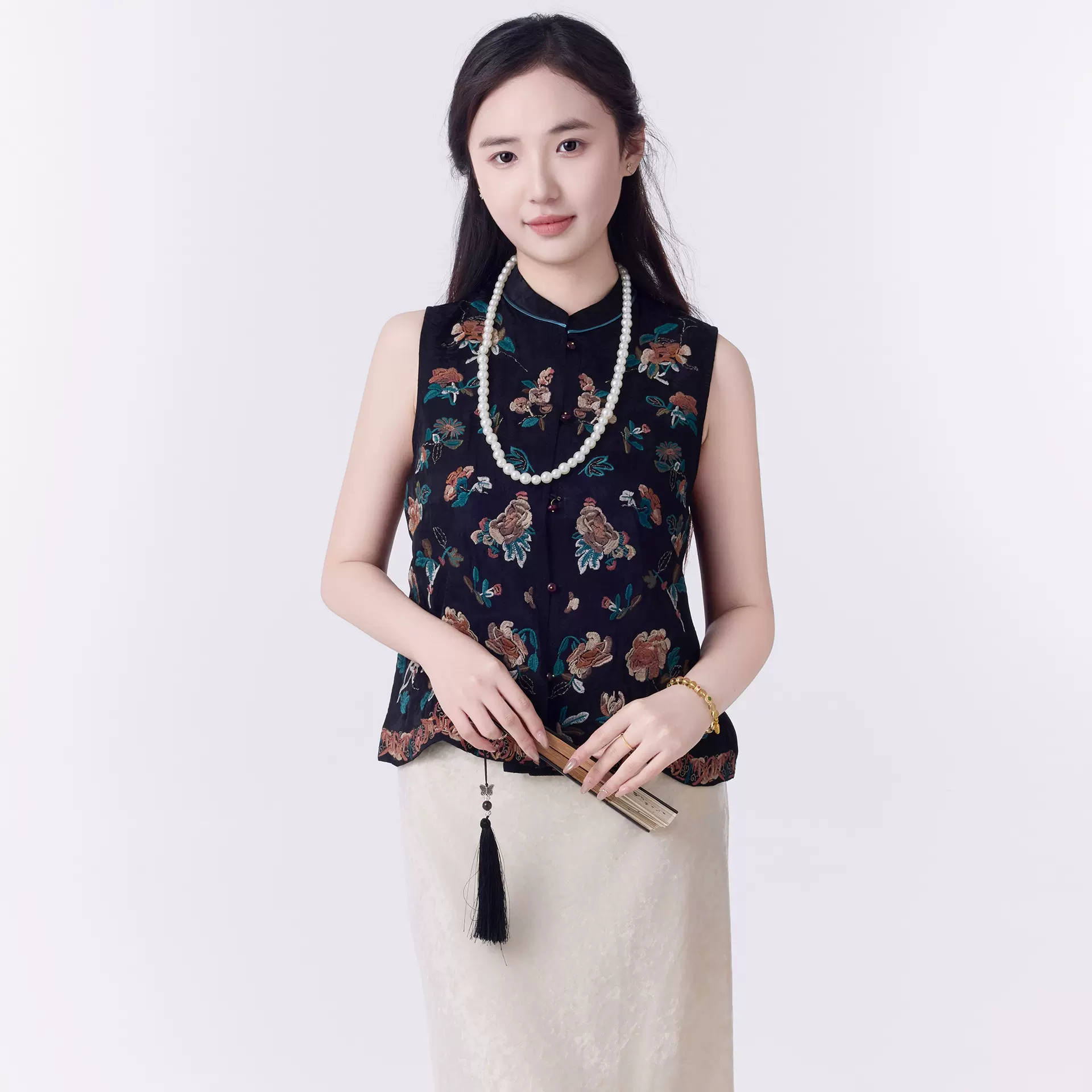 新中式老钱风薄款马甲女外气质国风盘扣短袖刺绣提花高级无袖