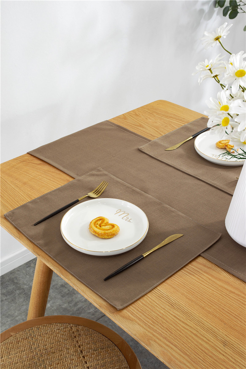 Tovaglia/runner da tavola rettangolare impermeabile, moderna e minimalista, tinta unita, in poliestere con nappe, direttamente da_voghion.com