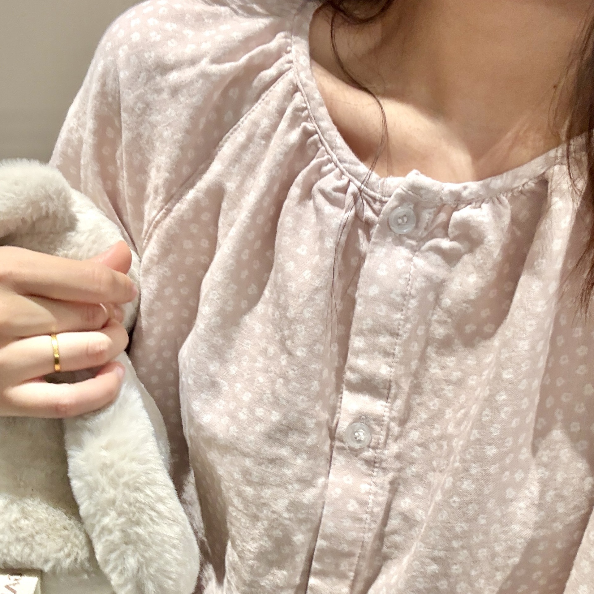 Long-sleeve with a round collar, trousers