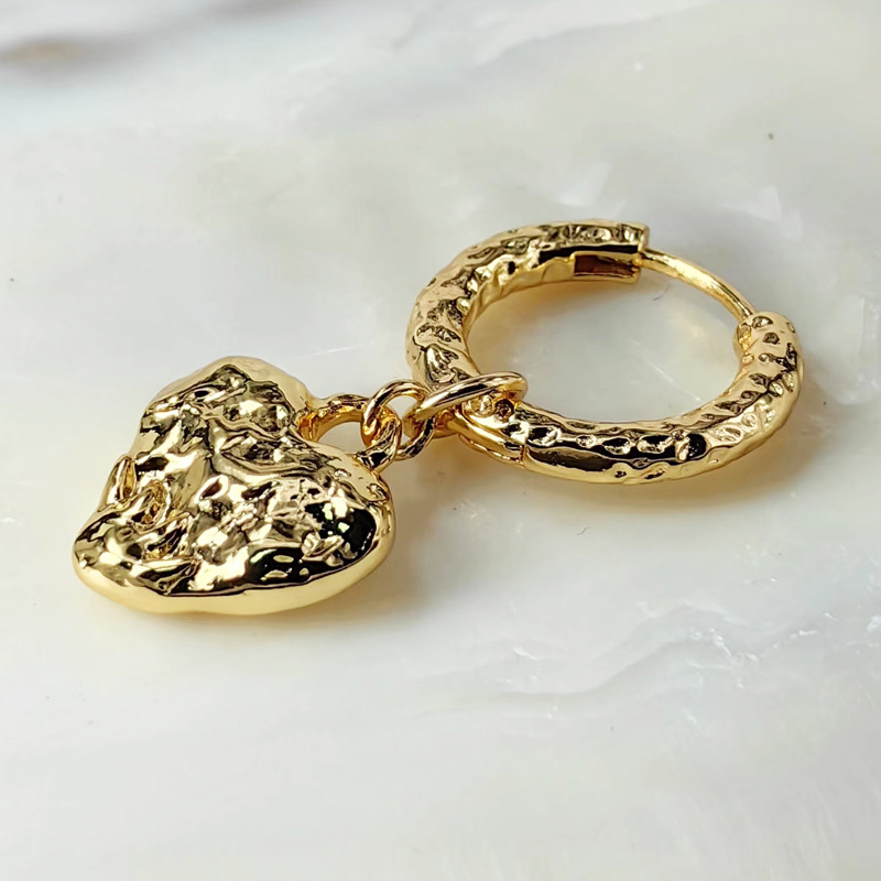 Heart Shape Pattern 1 Pair Simple Style Heart Shape Copper Gold Plated Drop Earrings