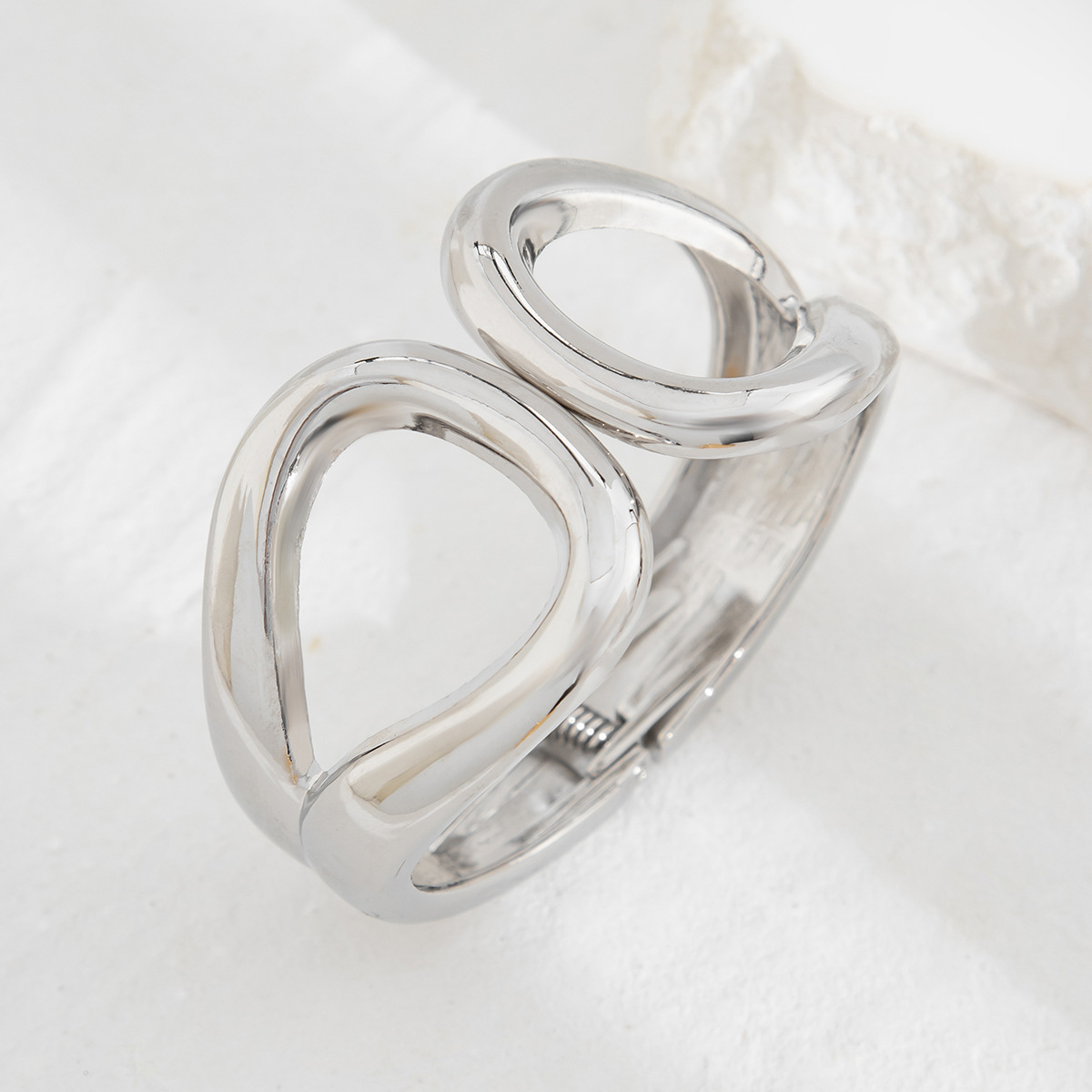 12g Weight Imitation Pearl Inlay Material Rings, Bracelets Classification 1 Piece Quantity Casual, Party, Street Occasion Alloy Material Solid Color Pattern All Seasons Season Women's Gender Inlay Design Cool Style, IG Style Style Gold, Silver Color Cool Style IG Style Solid Color Alloy Inlay Imitation Pearl Women's Rings Bracelets 15