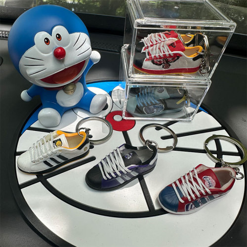 NBA Team Shoe Mold Keychain: James, Curry, Irving Boots Key Pendant Accessories—Adidas Shoe Model