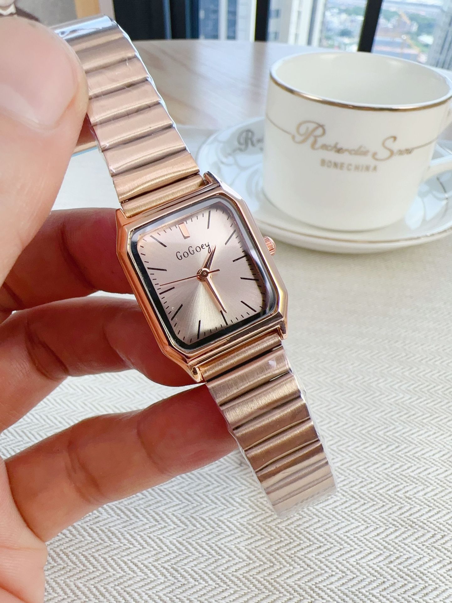 Imitation Leather Strap Material Watch Classification Vintage Style Classic Style Geometric Concealed Buckle Quartz Women's Watches