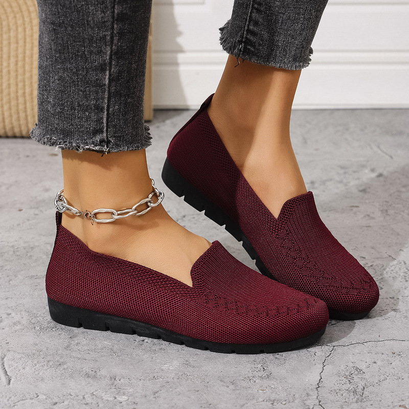 Large Size Old Beijing Cloth Shoes for Women New Spring and Summer Breathable Fly Woven Mesh Shoes Shallow Mouth Breathable Non-Slip Elderly Mother's Shoes Large Size Old Beijing Cloth Shoes for Women New Spring and Summer Breathable Fly Woven Mesh Shoes Shallow Mouth Breathable Non-Slip Elderly Mother's Shoes
