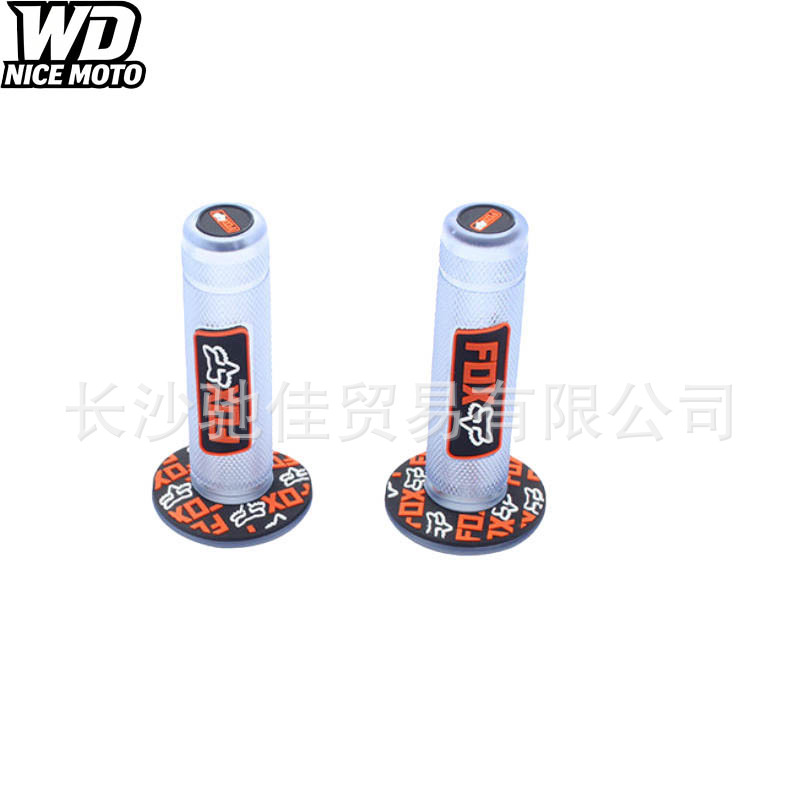Directly supplied by the manufacturer: Motorcycle ATV four-wheel beach vehicle with transparent colored rubber fox-head handlebar grips and throttle grip
