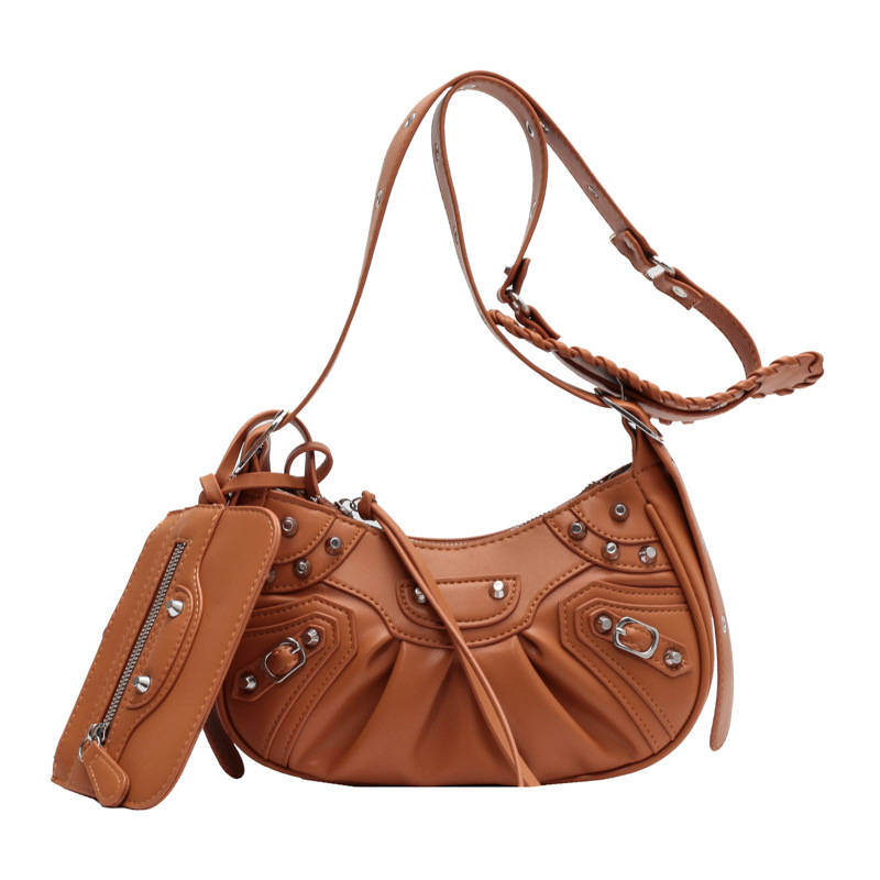 Bag Women's 2022 New Vintage Rivet Bike Bag Fashionable Underarm Pleated Crescent Mother Single Shoulder Crossbody Bag