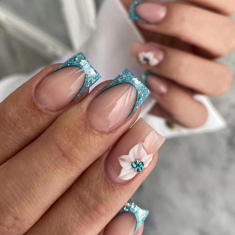 French blue flashing pile Diamond Lake Blue fresh flowers European and American ins style detachable wearable nails mixed batch