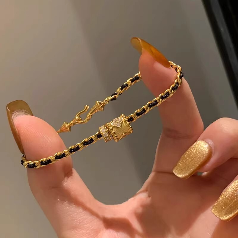 Elegant Coco Bracelet with Brushed Waist Tube in Black Gold for Women, Light Luxury, High-Value, Niche, Exquisite Jewelry New