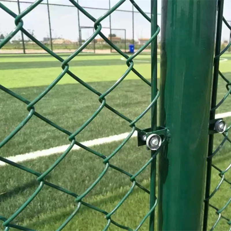 球场围网学校操场体育场防护隔离围栏网现货勾花铁丝网球场围栏