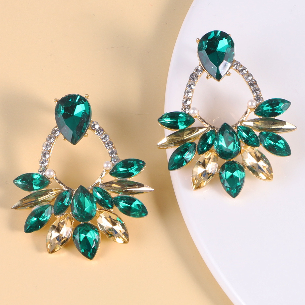 Vintage Elegant Colorful Diamond Inlay Series Alloy Earrings Female display picture 2