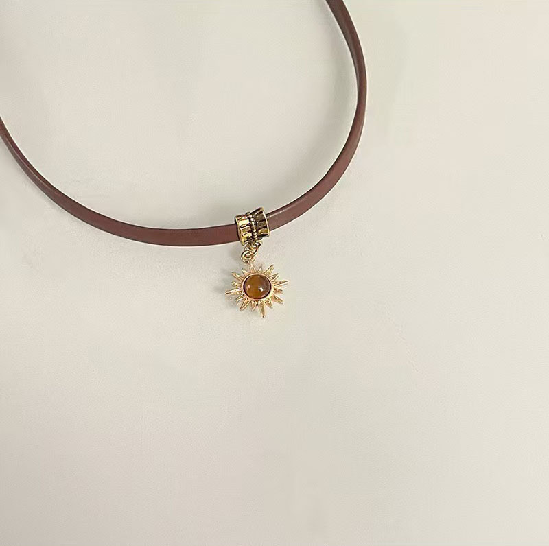 跨境美拉德太阳花棕色虎眼石皮绳项链女小众轻奢ins冷淡风锁骨链|undefined