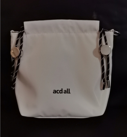 2022 bolso popular de alta calidad de un solo hombro crossbody bolsa de nylon nicho de la cadena única bolsa pequeña bolsa de cubo con cordón