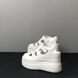 2025 New Summer Casual Hollow Thick-Soled Clogs for Women, Versatile, Lightweight, Breathable, Outdoor Sandals, Cross-Border