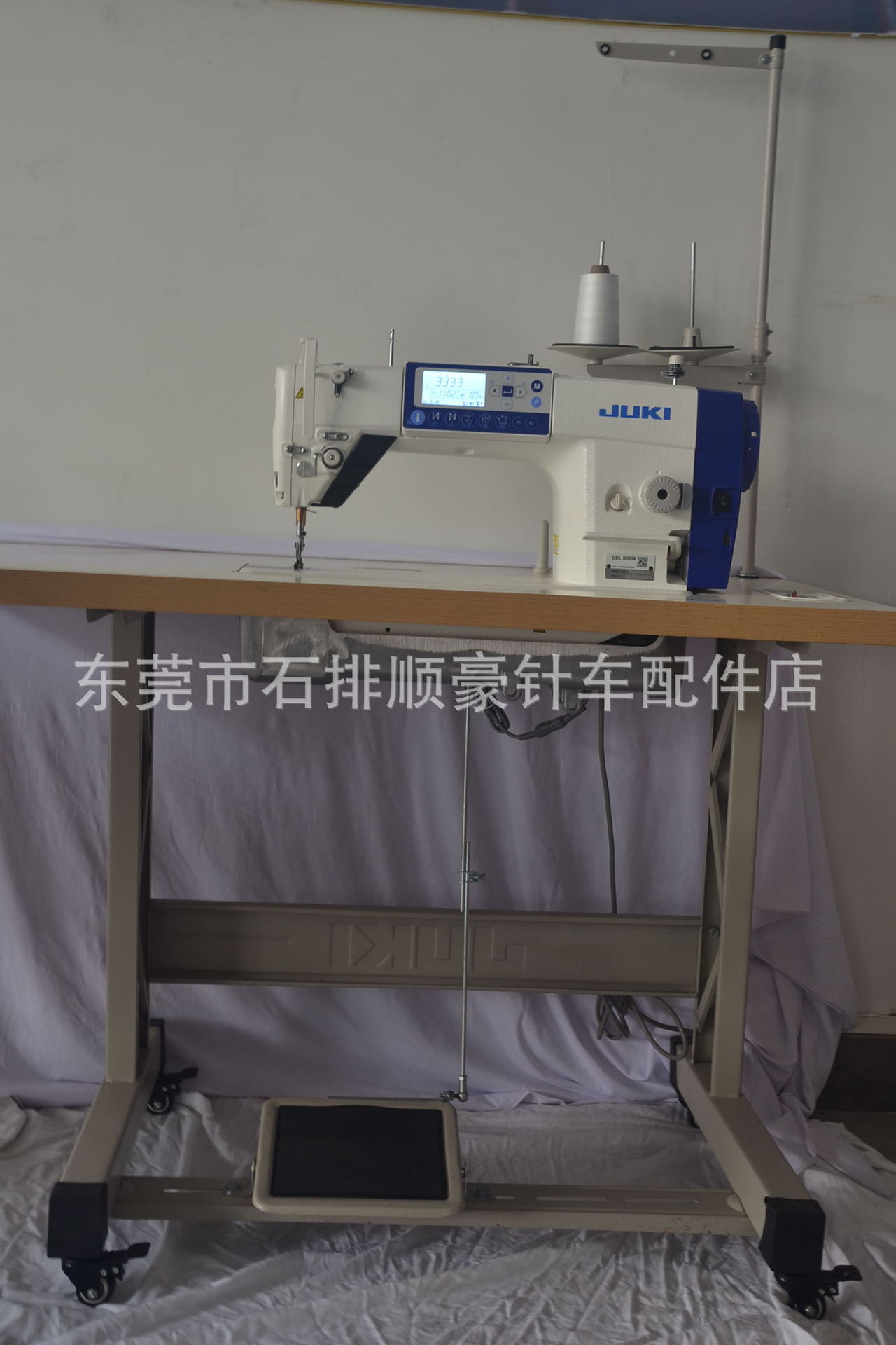 Venta al por mayor Japón juki máquina pesada industrial automática computadora máquina de coser plana gruesa y delgada todo-comer eléctrico máquina de coser de coche plano