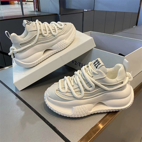 Men's best-selling trendy celebrity-liked monochrome casual shoes, versatile fashion, stain-resistant white sneakers, pure black dad shoes for men