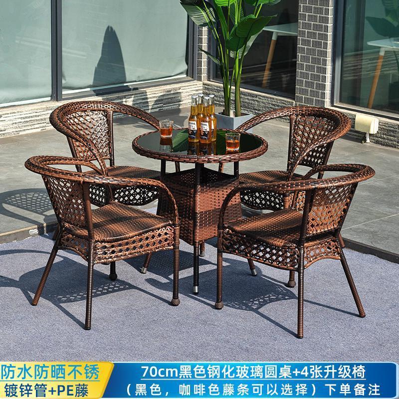 폭발 4 큰 의자 + 70 검은 물결 원형 테이블