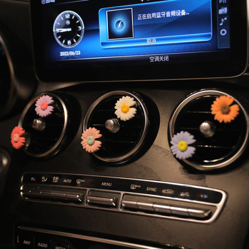 Car Air Vent Scent Diffuser, Cute Daisies, Resin Flowers, Air Vent Decorative Accessory for Women
