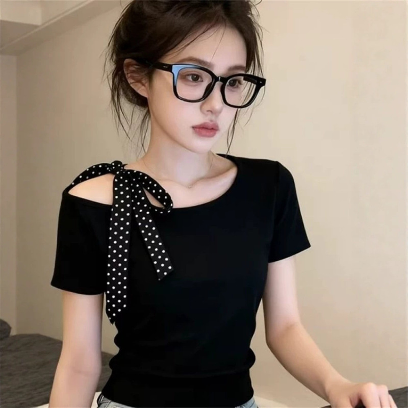 French-Style Unique and Beautiful Black Short-Sleeve T-Shirt for Women, 2026 Summer New Design, Niche Fashion, Stylish Top