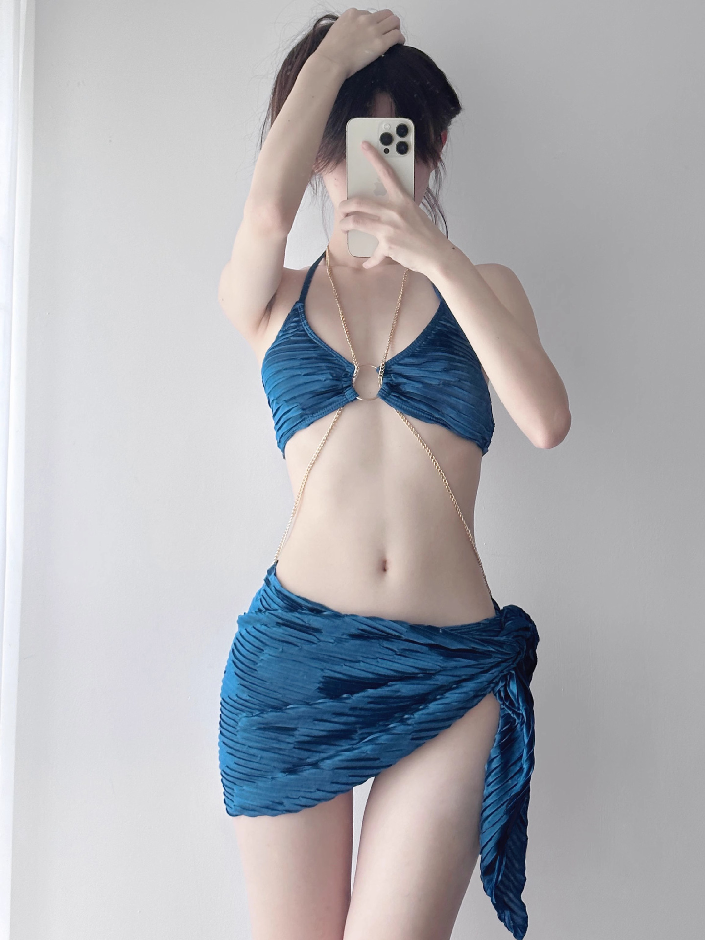 Trajes de baño femeninos puros quieren cadenas sexuales europeos y americanos bikini triángulo de tres piezas set de capillado vacaciones termales trajes de baño