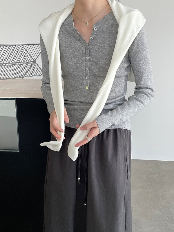滔川 本期强推！高级感贝壳扣显瘦打底衫女圆领修身内搭上衣YL801|undefined