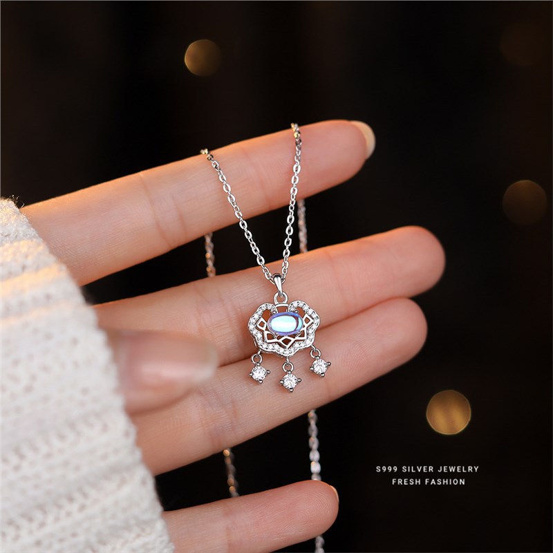 Silver Zircon Moonlight Pendant Necklace In Sterling Silver_voghion.com
