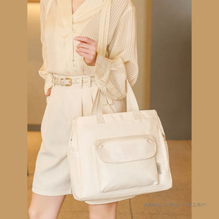 ���ذ�Ů��W����X�����nͨ�ڰ����Ӵ�����������Pӛ��б���