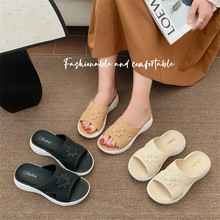 �¿���ļ�Ůʿ�⴩��Ь�r��ƴɫ���һ�������eɳ��Ů����