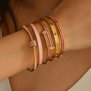 ���P����CŮ���ɫ���֭h����Ů���߼���С�U�������C�֭h