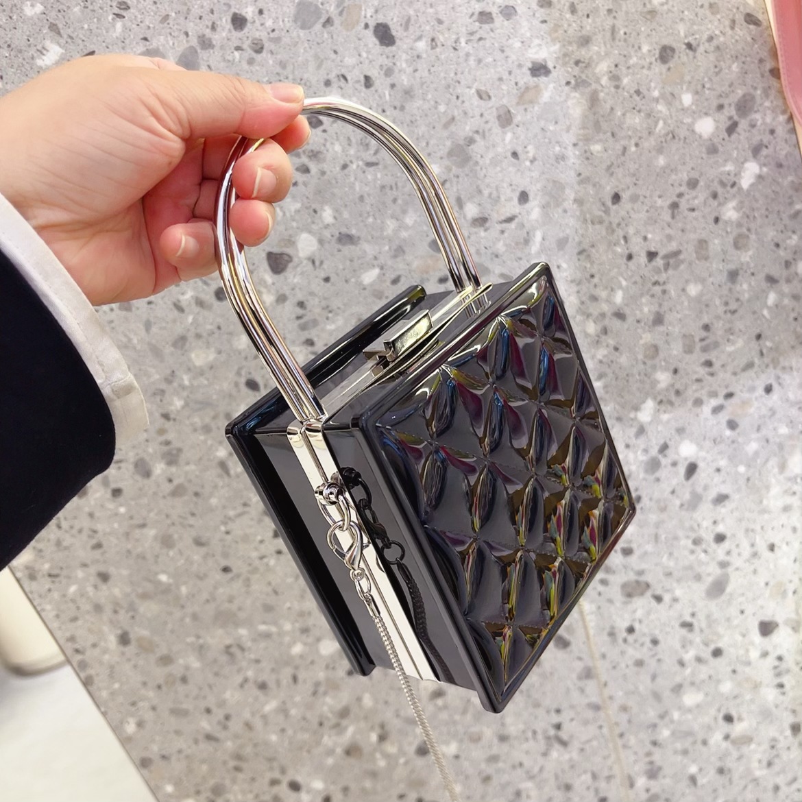 2025 New cross-border foreign trade women's bag, retro chain mini jelly bag opening red envelope box bag undefined