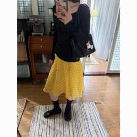 日系甜美黄色波点垂感半身裙女春夏简约学院风显瘦肌理感a字中裙