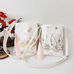 2024起爆新中国式古風刺繍斜めショルダーシングルショルダーバッグ女性は小さくて精巧で可愛いです。