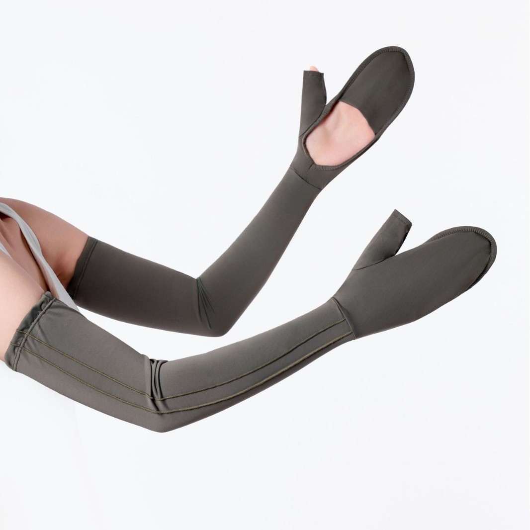 Summer Ice Silk Arm Sleeves with Integrated Flip-Palm Design, Sun Protection, Loose and Breathable, Solid Color Nylon Driving Arm Protectors