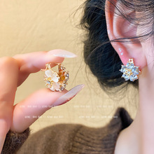 һ��ɴ��p�������|؈��ʯ�����ʯ���۾��°ٴ��p�ݸ߼��ж��hŮ