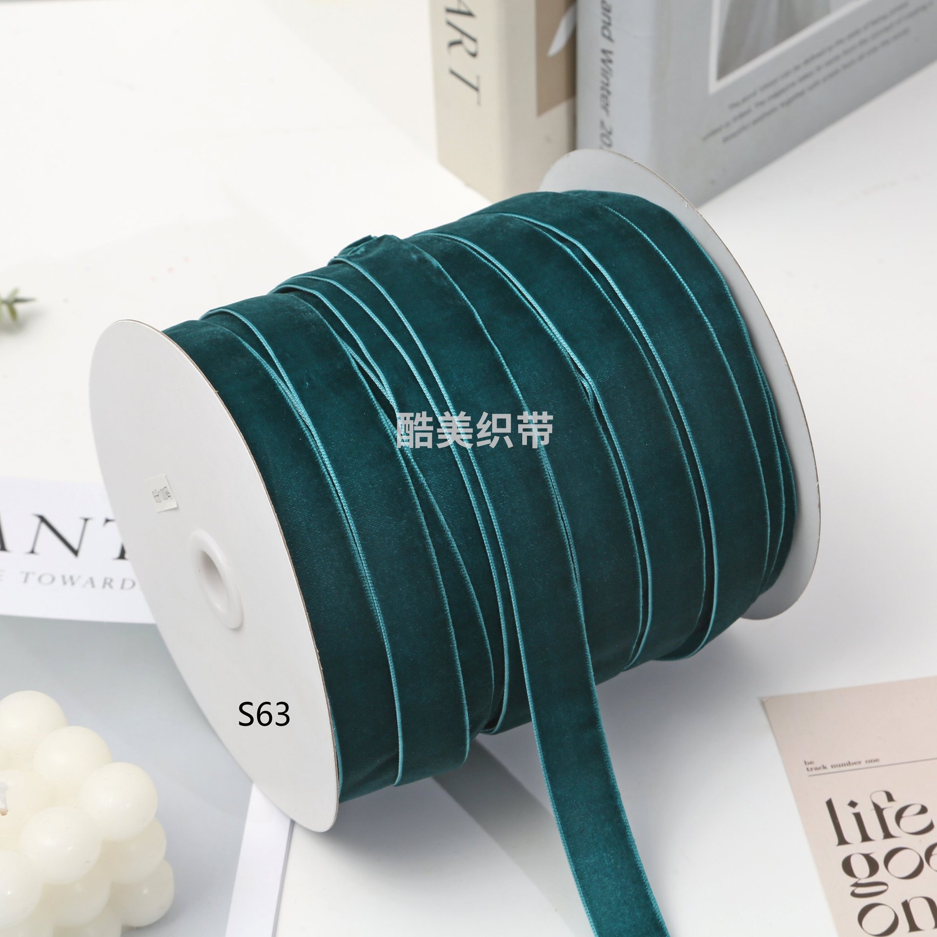 Stock 1.5cm / 2cm / 2.5cm unilateral cinta de terciopelo de terciopelo de color diy arco hecho a mano