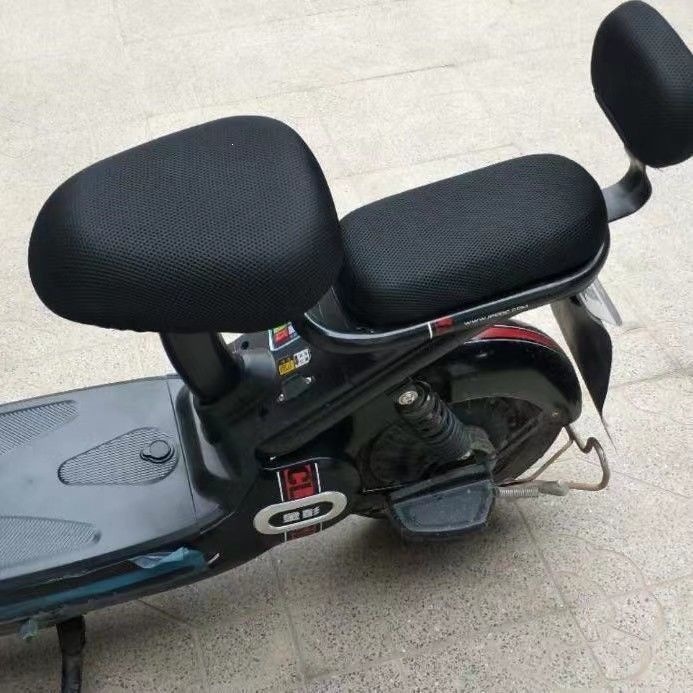 Seat cushion cover for electric vehicle, thickened sun-proof and heat-insulating universal type with full round head