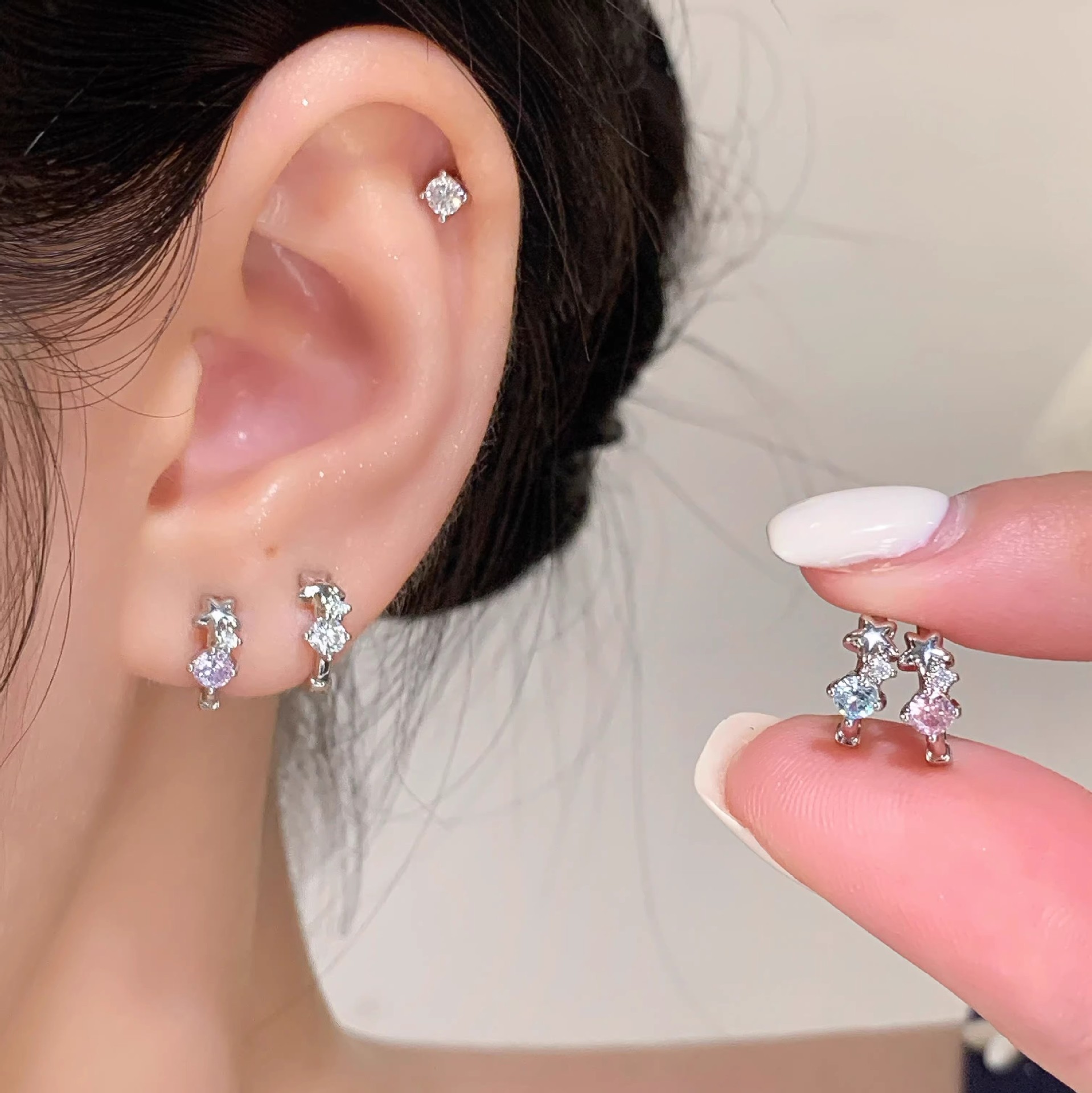 Star-Shaped Sparkling Diamond Ear Cuffs with Copper Inlaid Zircon Earrings, Small Hoops with a High-End Feel, Exquisite and Versatile Ear Cuffs for Women