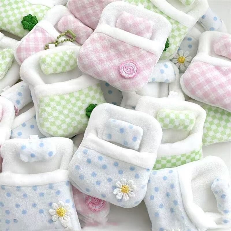 新しいかわいいぬいぐるみ センベル特製四つ葉のクローバー キルト 高価値 ミニドール ベッドペンダント 人形キルト|undefined