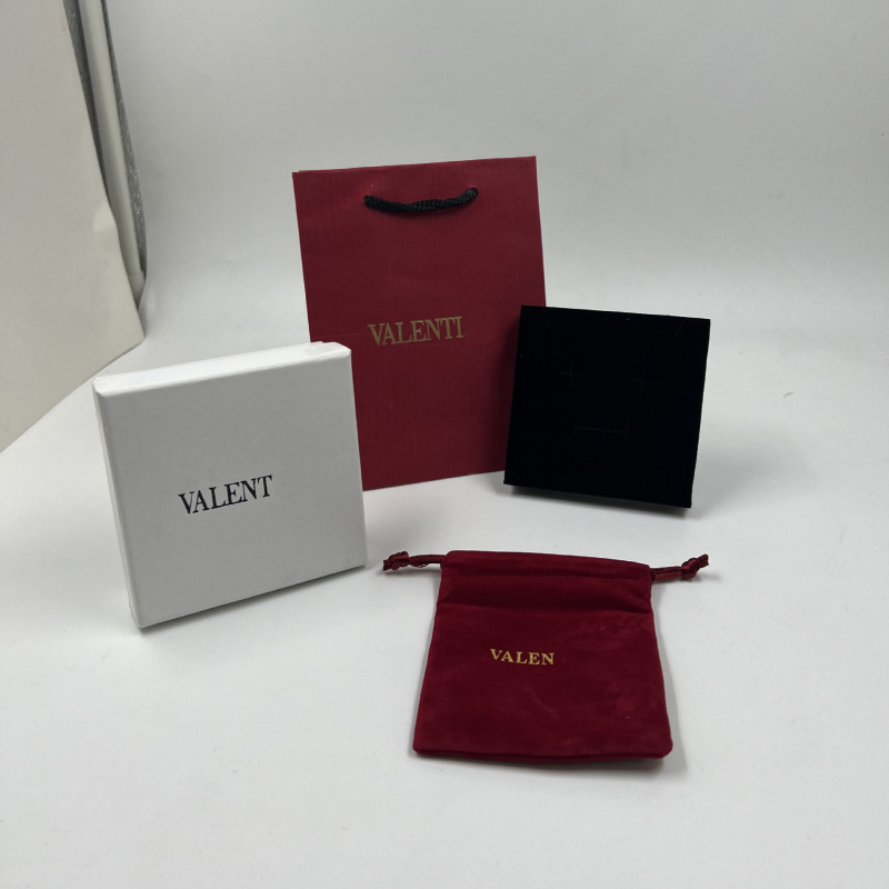 Valentino Necklace Ring Earrings Jewelry Packaging Box White Universal Jewelry Packaging Box Manufacturer Wholesale Direct Sales Valentino Necklace Ring Earrings Jewelry Packaging Box White Universal Jewelry Packaging Box Manufacturer Wholesale Direct Sales