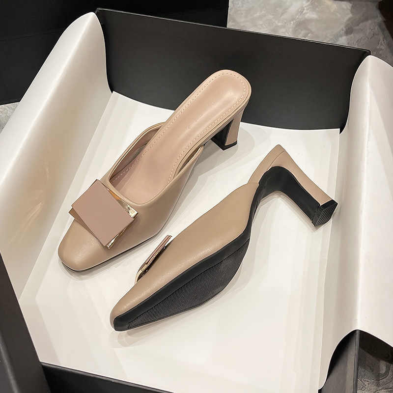 Square Buckle Genuine Leather Closed-Toe Slippers with Chunky Heels, Slip-On Style, 2026 Spring/Summer New Trendy High-Heeled Mules for Outdoor Wear
