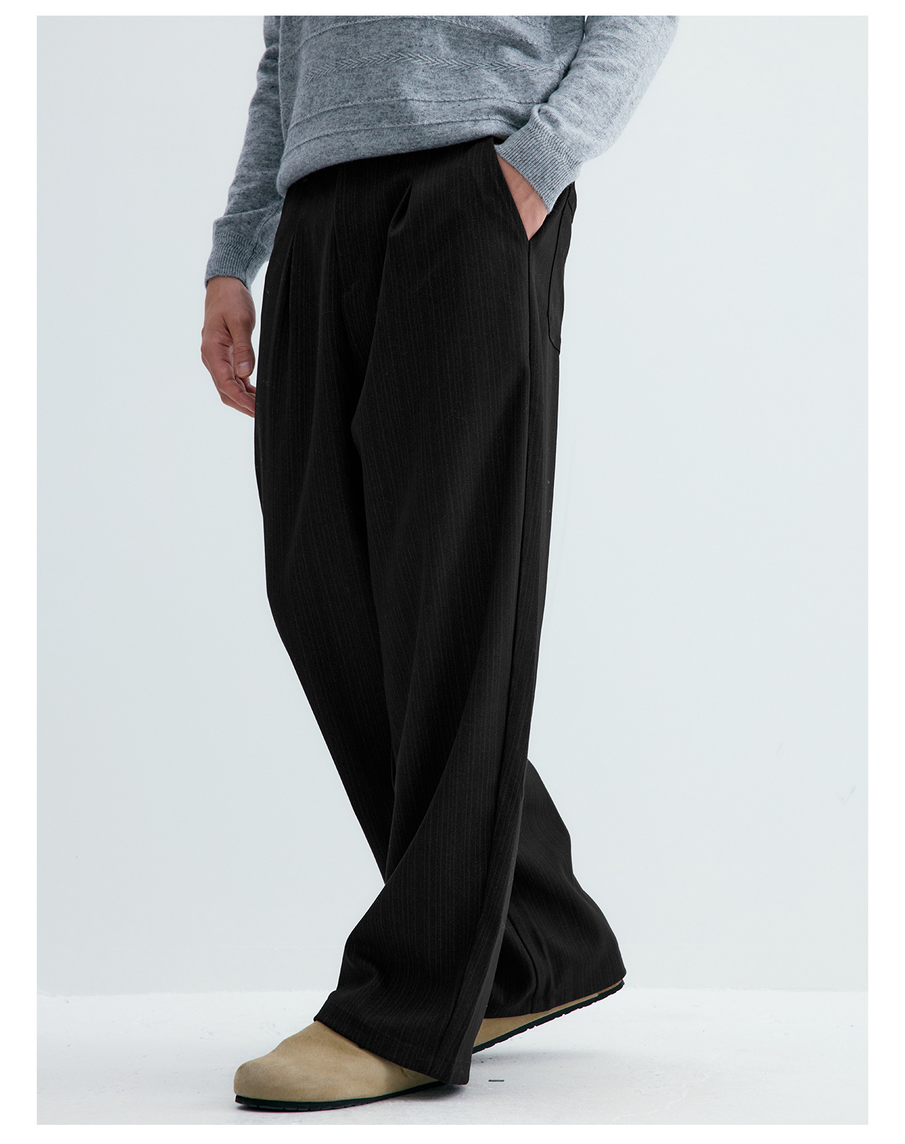 UNF Striped Straight-Leg Trousers