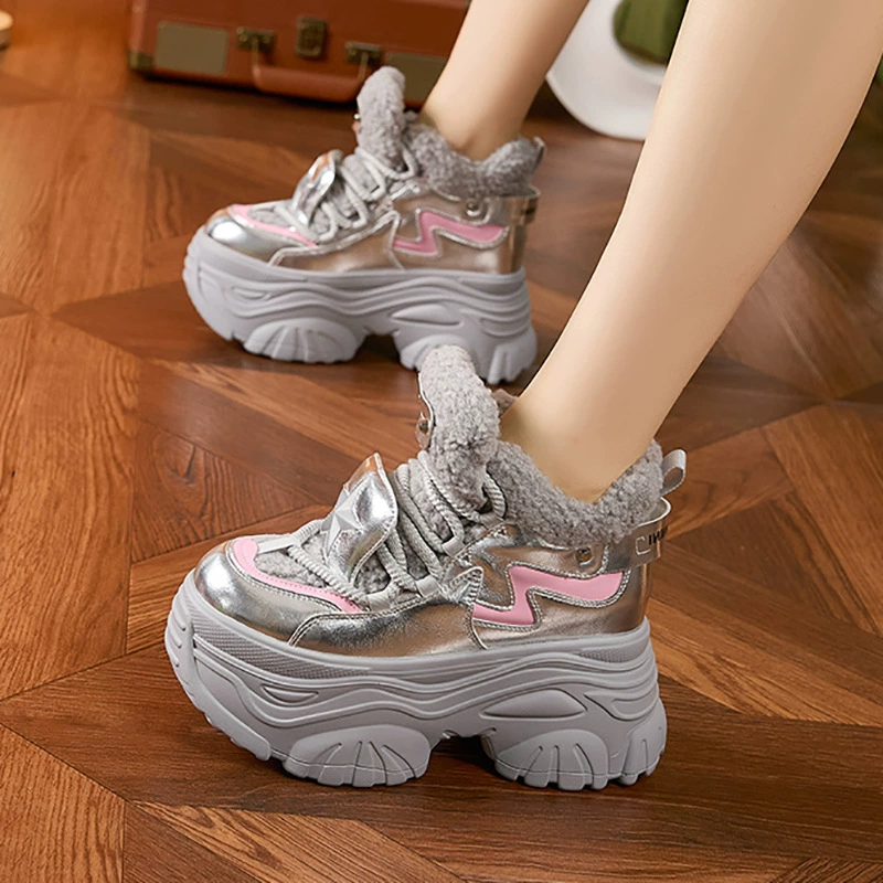 Женские туфли-кроссовки на толстой подошве, новая зимняя модель 2025 года, меховые, универсальные, с эффектом увеличения роста, с плюшевой подкладкой, теплые высокие ботинки.