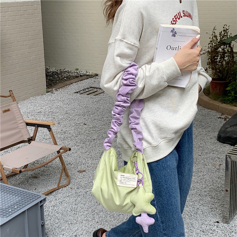 19212 corduroy retro underarm bag, sweet and youthful girl's single-shoulder bag with contrasting colors, cute student square bag undefined