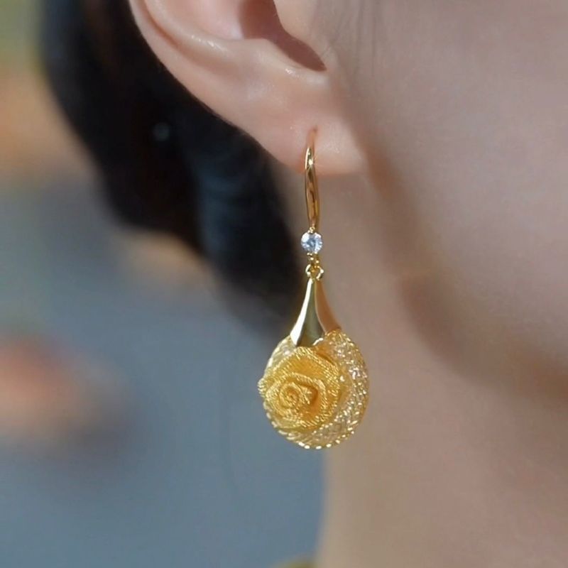 フランス式の大衆のファッションの百合の気質のバラのイヤリングの女性の軽豪華な高級な独特な花のイヤリングの耳飾り|undefined