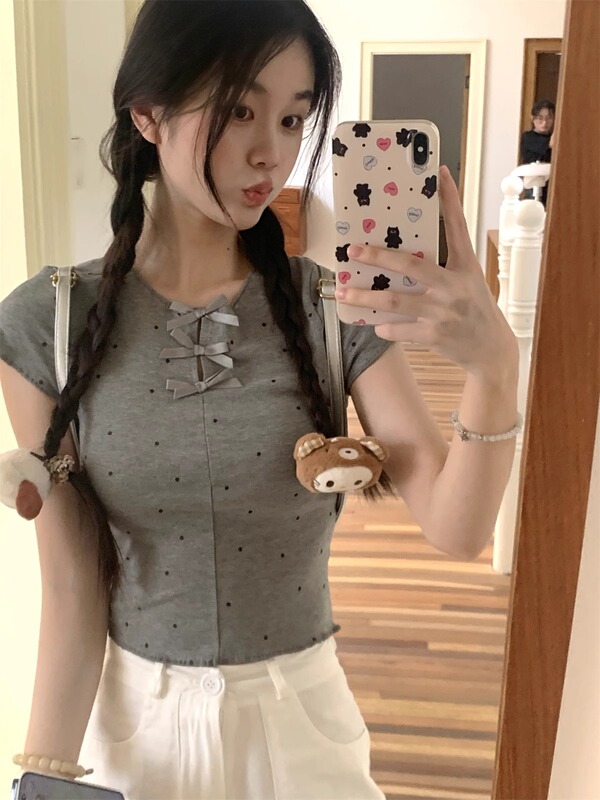 Kumikumi甘い波点蝶ネクタイデザイン感半袖tシャツ女装夏の短いスタイルのユニークな上着|undefined