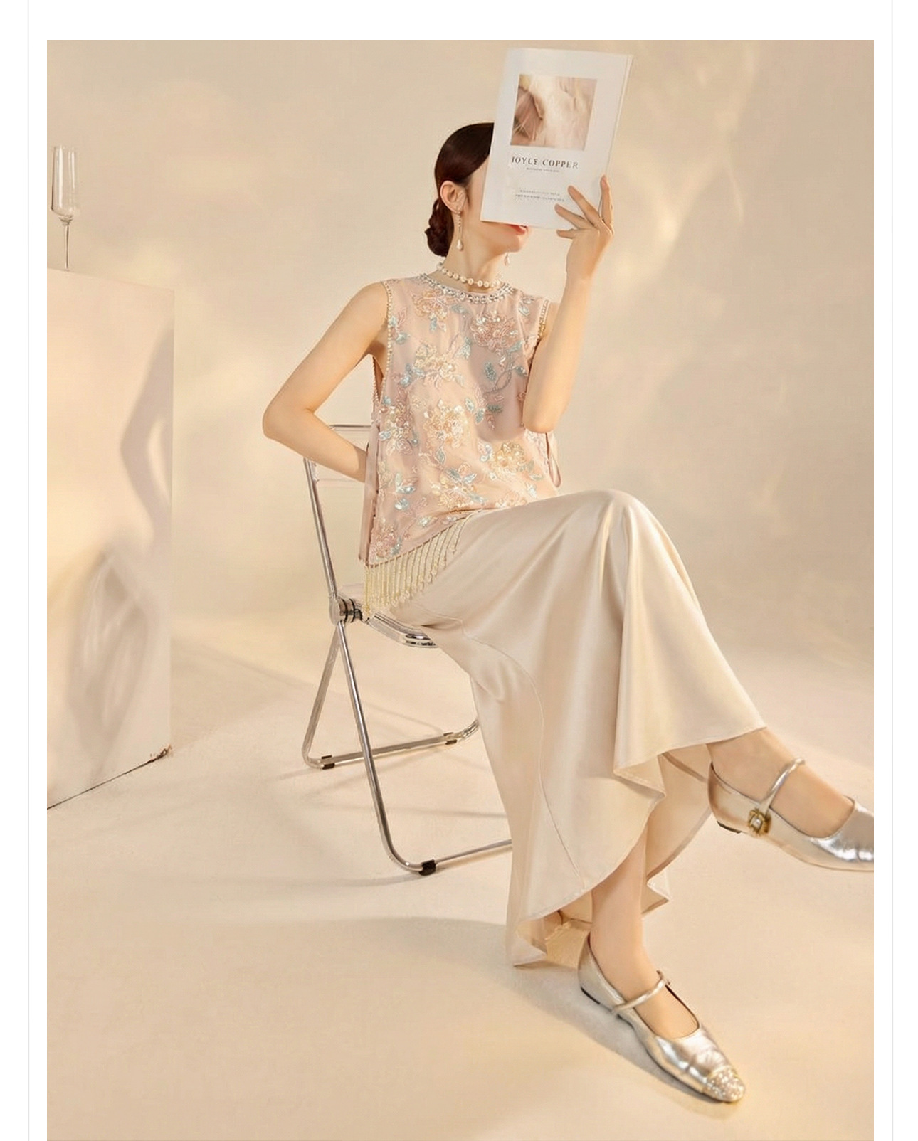 Set áo khoác gile thêu sequin đính cườm + váy sling lụa acetate nữ mùa xuân hè — Áo khoác kaki, Váy sling màu mơ chi tiết 2
