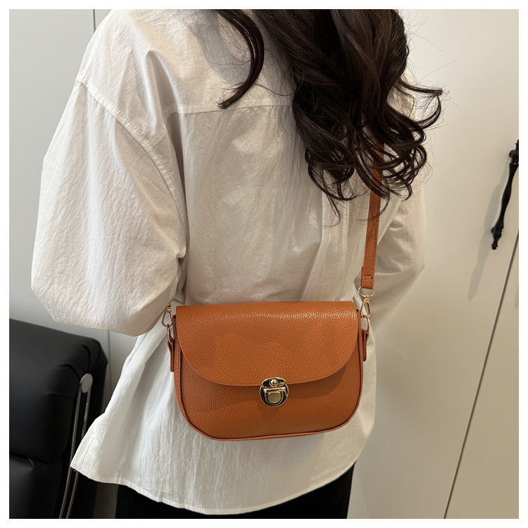 276g Weight Sewing Thread Fashion Element Lock clasp Closure Type Single Shoulder Strap Strap Type Casual Occasion Pu Leather Material Solid Color Pattern All Seasons Season Women's Gender Classic Style Style Square Shape Women's Pu Leather Solid Color Classic Style Sewing Thread Square Lock Clasp 3