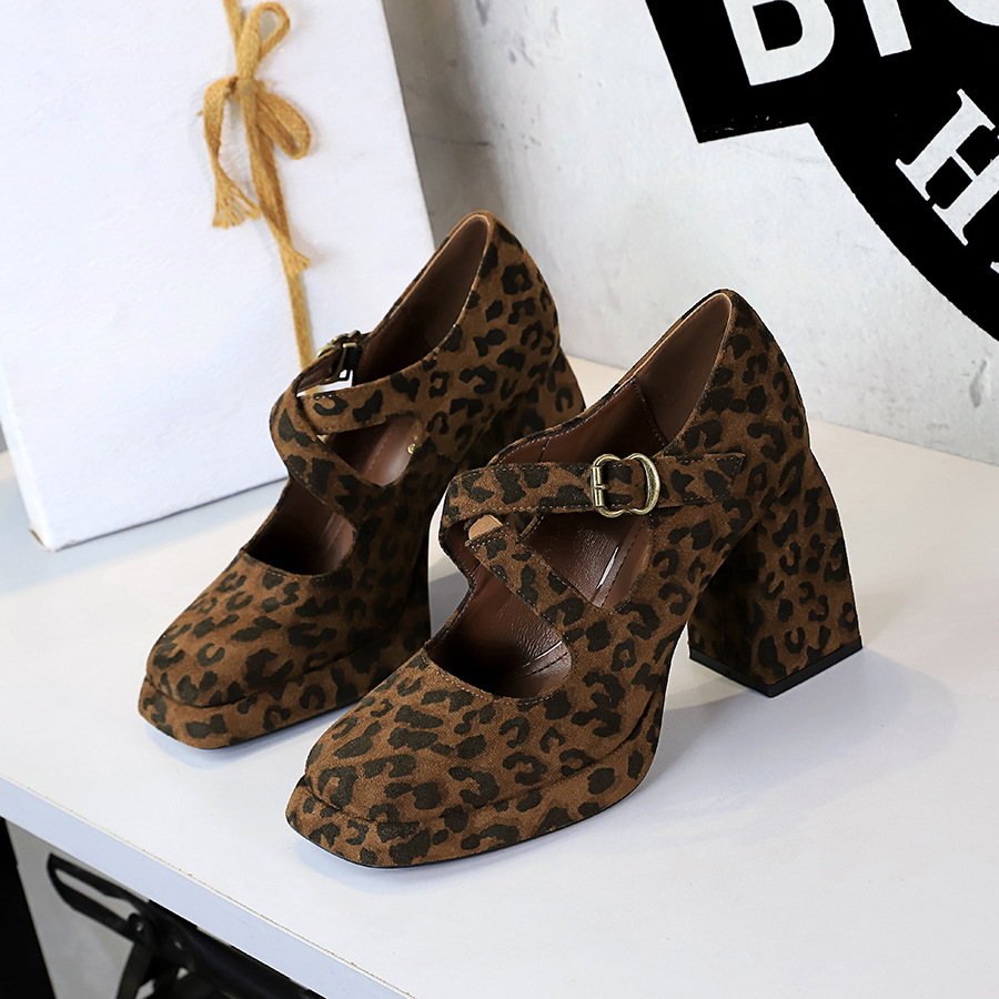 9613-8 European And American Retro Style Women's With Chunky High Heels, Waterproof Platform, Shallow Square Toe, Cross_vogvips.com