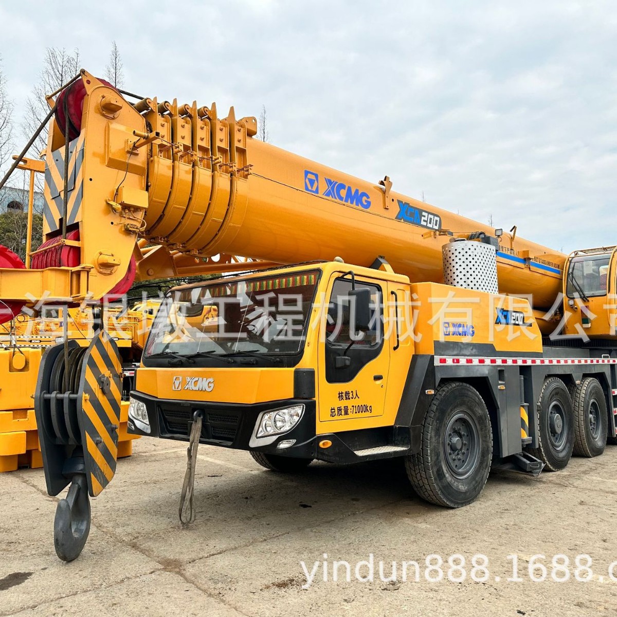 徐工200吨260吨300吨90吨100吨吊车二手起重机汽车吊出口外贸